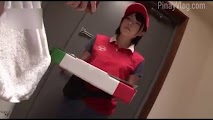 Sapilitang pinagkakantot ang Delivery Girl