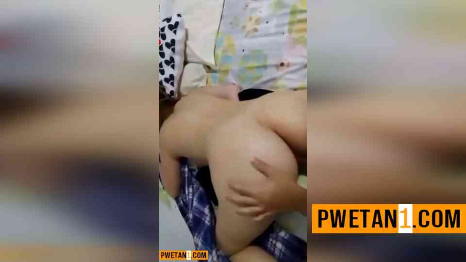Paggising ng umaga, hubad parin si GF kaya kinantot ulit