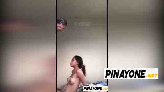 Buti pa si Tay may chix na maganda