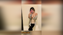 Na se sexy sihan sa sariling katawan
