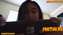 Bigla na lang may titing pumasok sa dalagang naglalaro ng switch